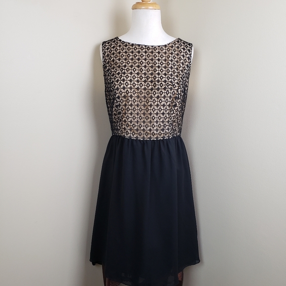 Gianni Bini Dresses & Skirts - Gianni Bini Black and Nude dress Large